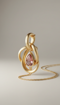 Collana pendente scultoreo in oro